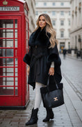 Cargar la imagen en la vista de la galería, Manteau cape fausse fourrure MARLY –