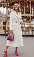 Charger l'image dans la visionneuse de la galerie, MATHILDE — Robe longue Manteau Crème chic