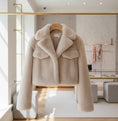 Charger l'image dans la visionneuse de la galerie, Blouson fausse fourrure beige LUIJI