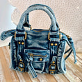 Load image into Gallery viewer, Petit Sac jean used délavé NEW YORK