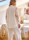 Load image into Gallery viewer, Chemise dentelle et strass MARYLINE