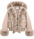 Load image into Gallery viewer, Doudoune courte femme beige taupe DIANA à capuche et fausse fourrure