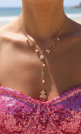 Cargar la imagen en la vista de la galería, Collier Goutte d'Eau NATACHA – Breloques & Perles Nacrées Rosées 🫖✨