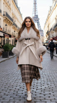 Cargar la imagen en la vista de la galería, Manteau cape fausse fourrure MARLY