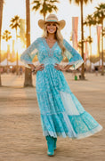 Cargar la imagen en la vista de la galería, Robe Longue Bohème COACHELLA | Floral Turquoise, Broderie Sequins & Perles💫🌙