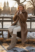 Charger l'image dans la visionneuse de la galerie, Manteau Long Fausse Fourrure Chocolat KELSEY