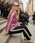 Cargar la imagen en la vista de la galería, Gilet Carrie 🩷Cache-Cœur à Grosses Paillettes Roses