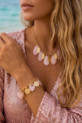 Load image into Gallery viewer, Bracelet Pampilles Dorées & Nacre Rose PRASLIN – Bohème Chic 🌸✨