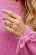 Charger l'image dans la visionneuse de la galerie, Bague ROSIE — Multi Rangs Dorée Breloques Papillon & Fleur🌸