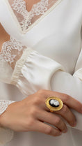 Load image into Gallery viewer, Bague Médaillon Camée DONNA –