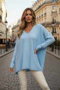 Charger l'image dans la visionneuse de la galerie, Pull Tunique Oversize Bleu Pastel CINDY — Toucher Cachemire