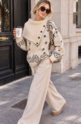 Load image into Gallery viewer, Pull bandana crème maxi col asymétrique JENNIFER