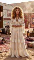 Cargar la imagen en la vista de la galería, Robe Longue Bohème SORAYA | Sequins & Broderies Ivoire