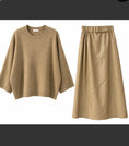 Cargar la imagen en la vista de la galería, Ensemble LAUREN – Pull en maille et jupe longue effet cuir
