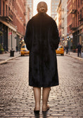 Load image into Gallery viewer, Manteau Long Fausse Fourrure Noir KELSEY
