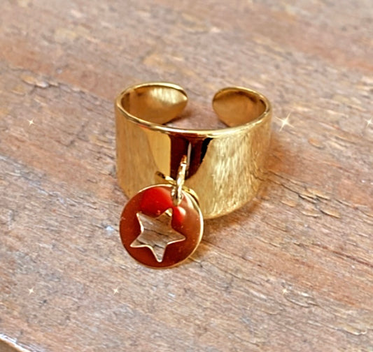 MINDY gold star charm ring