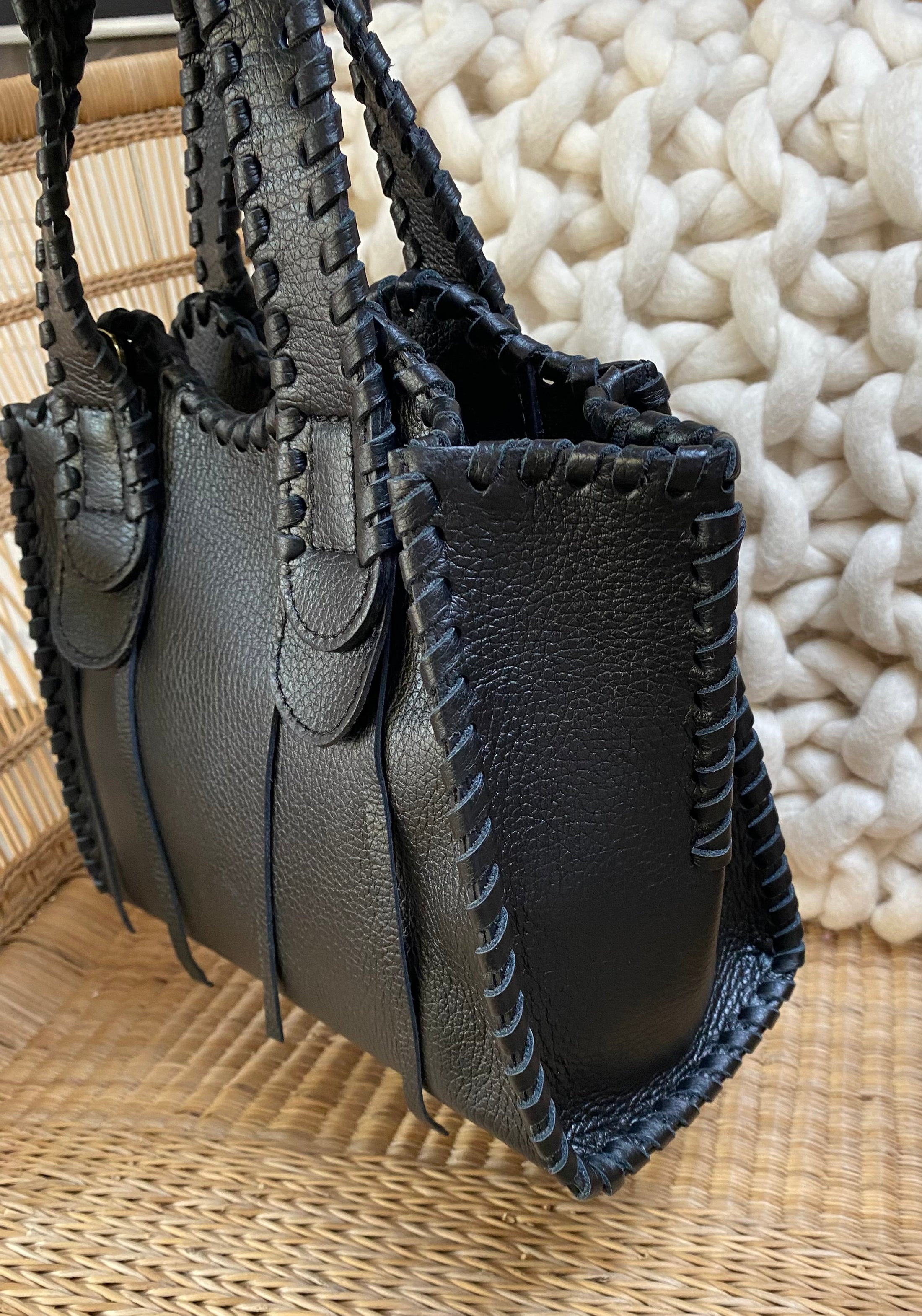 SIMONE black leather bag