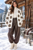 Load image into Gallery viewer, Gilet WINTER en maille chenille crème & taupe
