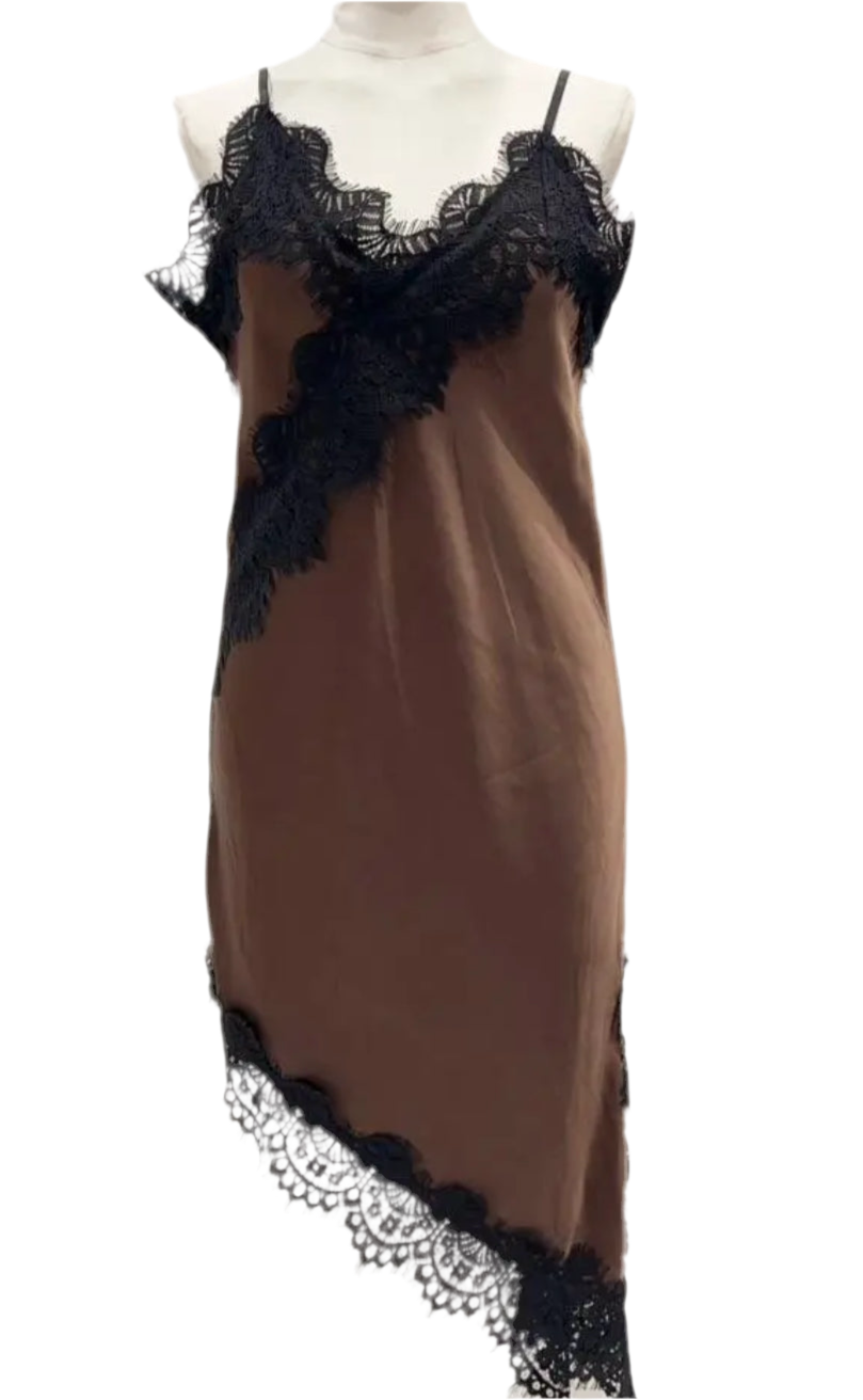 Robe satinée dentelle AVA