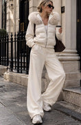 Cargar la imagen en la vista de la galería, Ensemble femme STELLA – Doudoune à capuche et pantalon large
