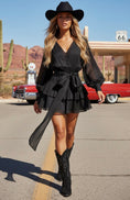 Load image into Gallery viewer, Robe Tunique Noire Boho SEDONA | Mousseline & Dentelle

