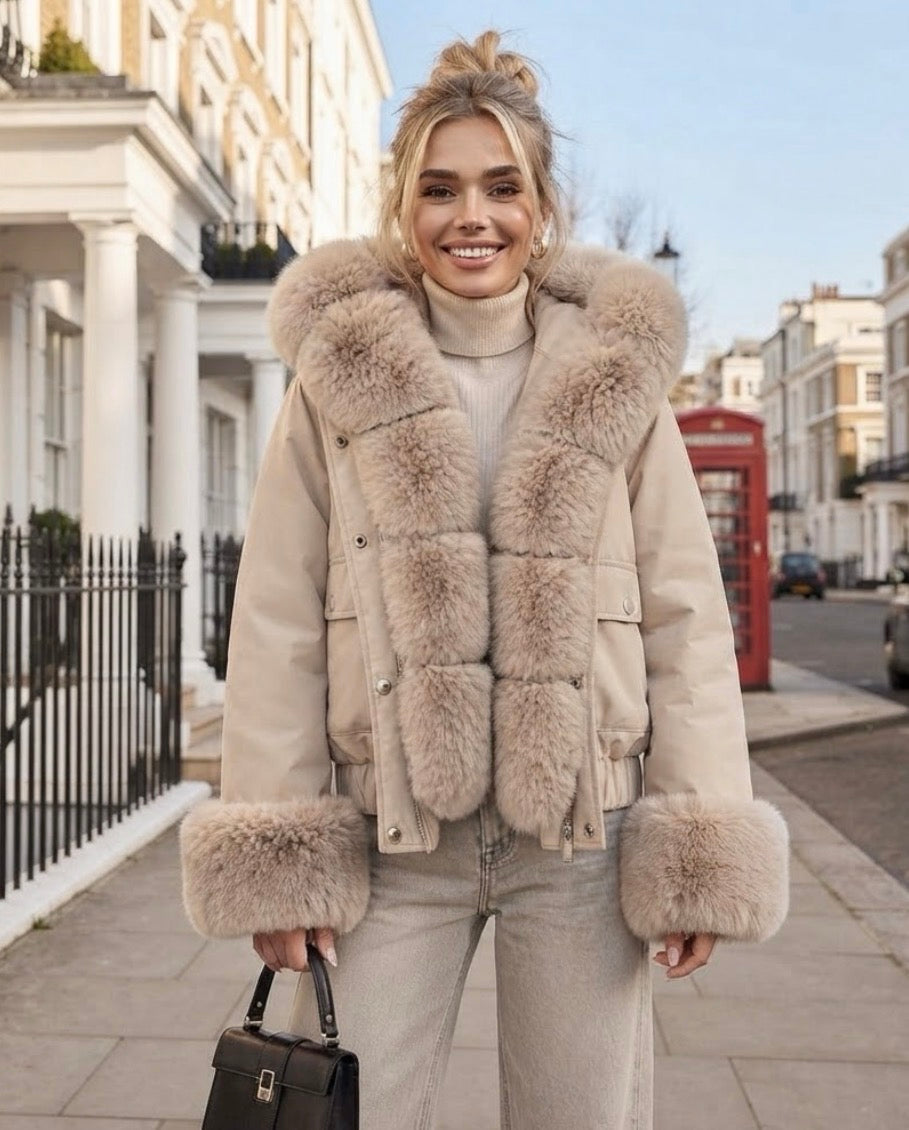 Doudoune courte femme beige taupe DIANA à capuche et fausse fourrure