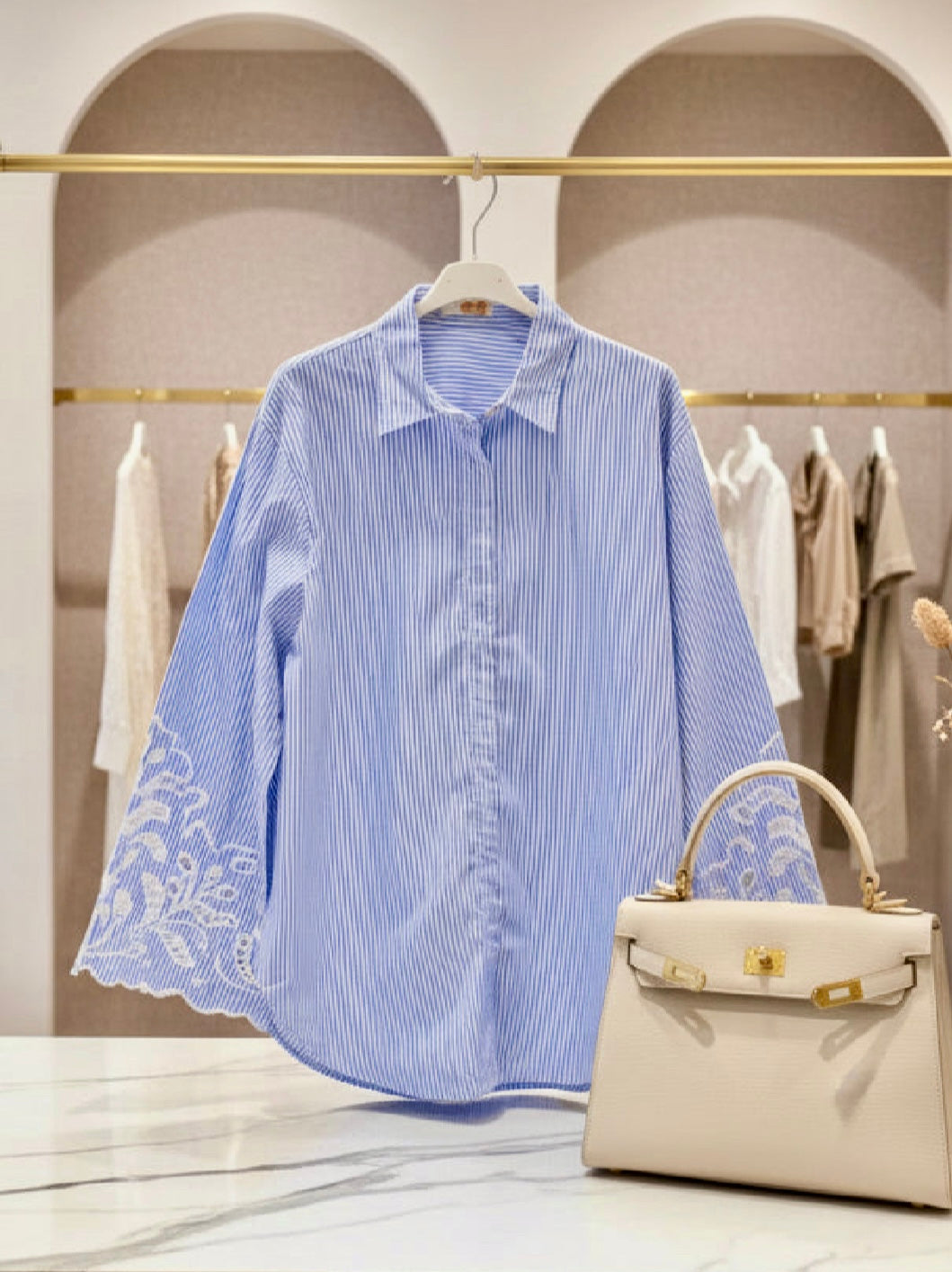 Chemisier CARLA rayures et dentelle