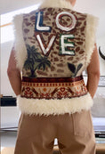 Load image into Gallery viewer, Gilet sans manches LEO LOVE
