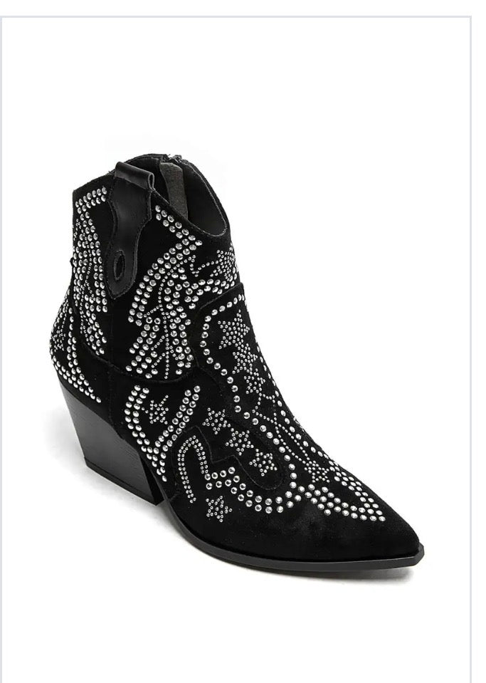 Boots Santiags Noires Cloutées MADISON – Effet Daim Rock Chic