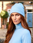 Load image into Gallery viewer, Bonnet Bleu Ciel en Maille OSCAR – Toucher Cachemire
