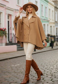 Cargar la imagen en la vista de la galería, Cape Trench Court BRITISH – Doublure Léopard | By Carla Giannini
