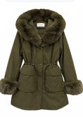 Load image into Gallery viewer, STEPHAN – Parka femme capuche fausse fourrure
