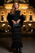 Cargar la imagen en la vista de la galería, Robe Longue Noire Cloutée SANDRA Clous Métalliques

