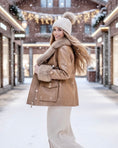 Charger l'image dans la visionneuse de la galerie, Veste Parka beige Fausse Fourrure MERYL – Effet Cuir
