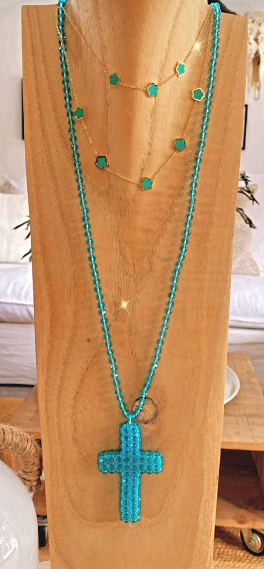 Sautoir croix en perles turquoises MADY