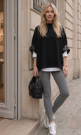 Cargar la imagen en la vista de la galería, MARINE – Pull noir oversize à boucles argentées

