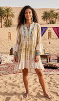 Charger l'image dans la visionneuse de la galerie, Robe Gypsy Bohème AURORE ✨ Coton Tie & Dye Broderies Artisanales
