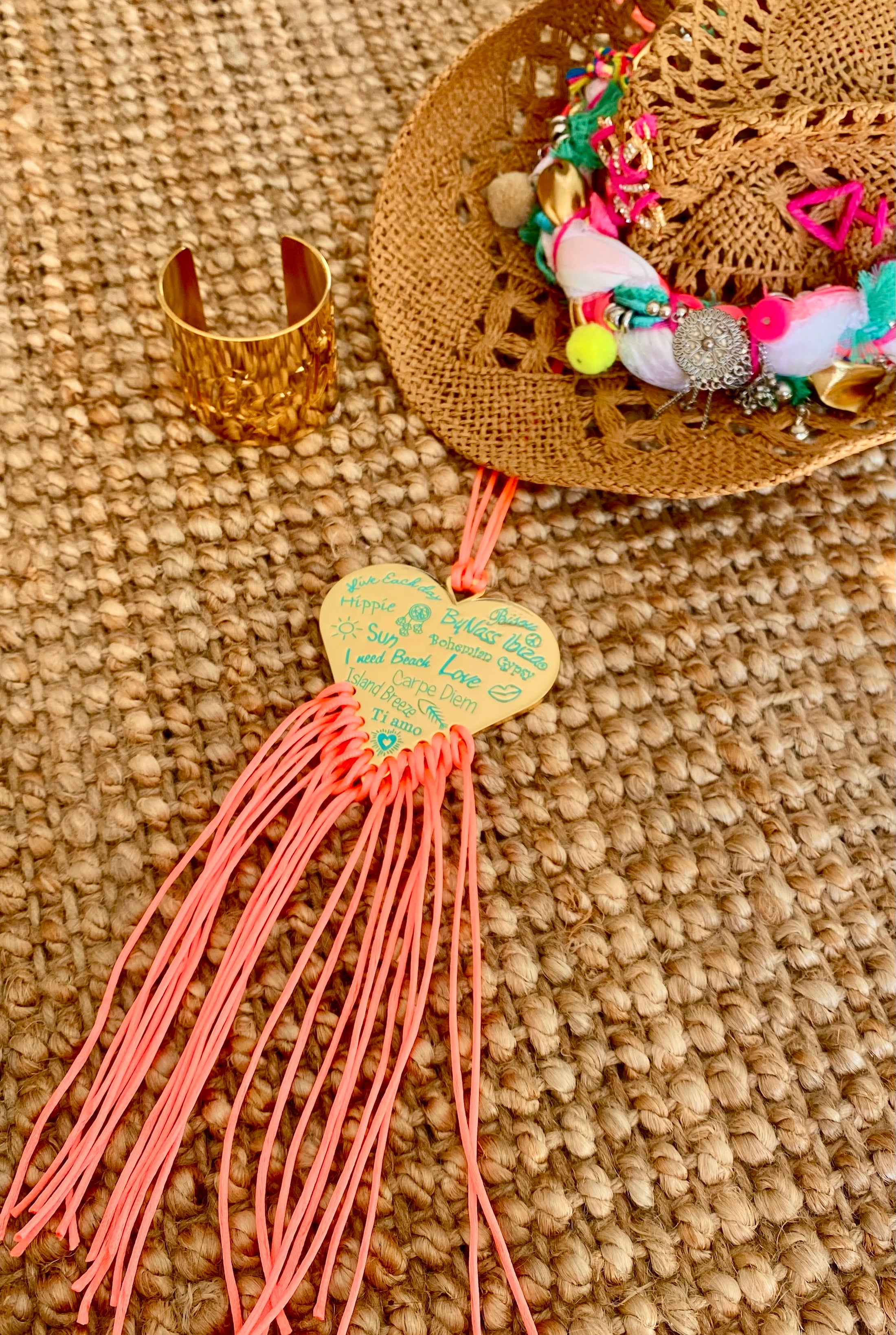 COEUR necklace by Nass coral pink