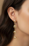 Load image into Gallery viewer, Boucles d'Oreilles Cascade de Perles PARIS – Bijou Chic

