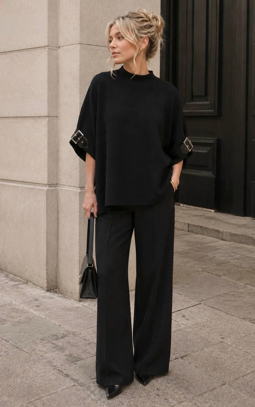 MARINE – Pull noir oversize à boucles argentées