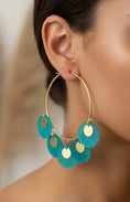 Charger l'image dans la visionneuse de la galerie, Boucles d'oreilles Créoles BEACHY – Dorées & Turquoise Bohème Plage🐚🌴
