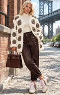 Load image into Gallery viewer, Gilet WINTER en maille chenille crème & taupe
