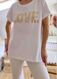 Load image into Gallery viewer, Tee-shirt blanc col rond LOVE
