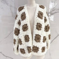 Load image into Gallery viewer, Gilet WINTER en maille chenille crème & taupe
