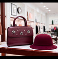 Cargar la imagen en la vista de la galería, Mini Sac Femme STAR – Porté Main Strass Étoiles
