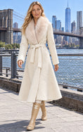 Load image into Gallery viewer, Manteau long crème ceinturé col fourrure ARIANA
