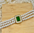 Cargar la imagen en la vista de la galería, Collier ras de cou perles et émeraude ROCK💚
