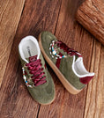 Cargar la imagen en la vista de la galería, Baskets CARLA Effet Daim Kaki & Perles — Sneakers Femme Tendance
