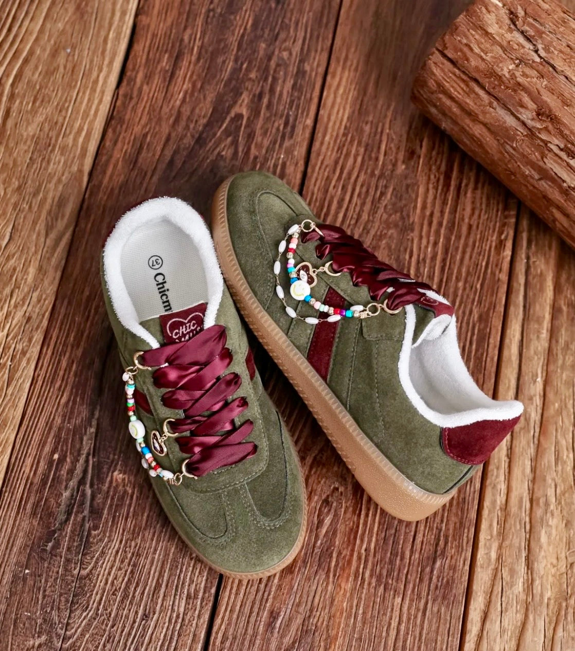 Baskets CARLA Effet Daim Kaki & Perles — Sneakers Femme Tendance