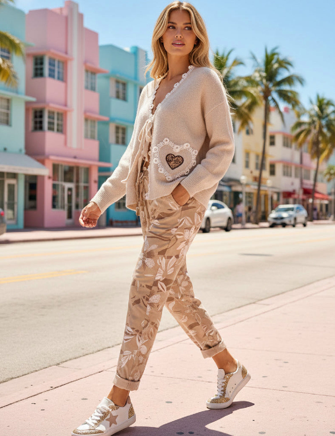 Gilet avec dentelle et cœur GINA